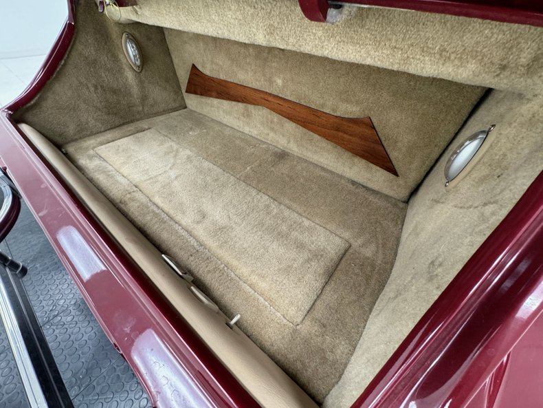 Excalibur-Series-4-1983-Dark-Red-Tan-30