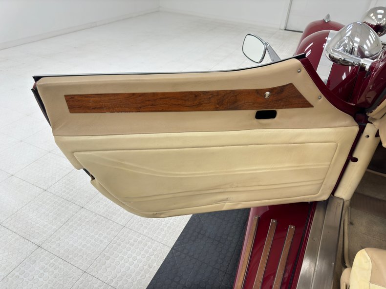 Excalibur-Series-4-1983-Dark-Red-Tan-31