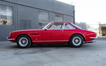 Ferrari-330-gtc-1967-Red-Black-8