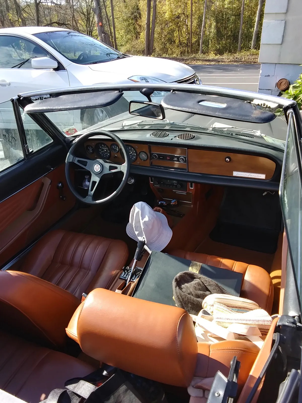 Fiat-124-1979-Brown-Camel-3