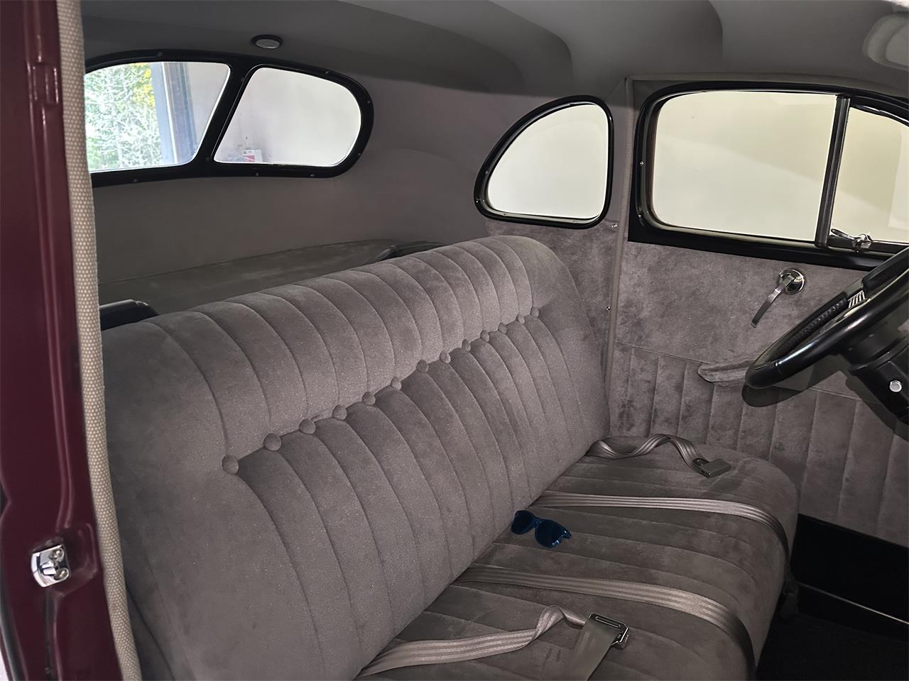 Ford-2-dr-coupe-1940-Cherry-Red-Grey-11