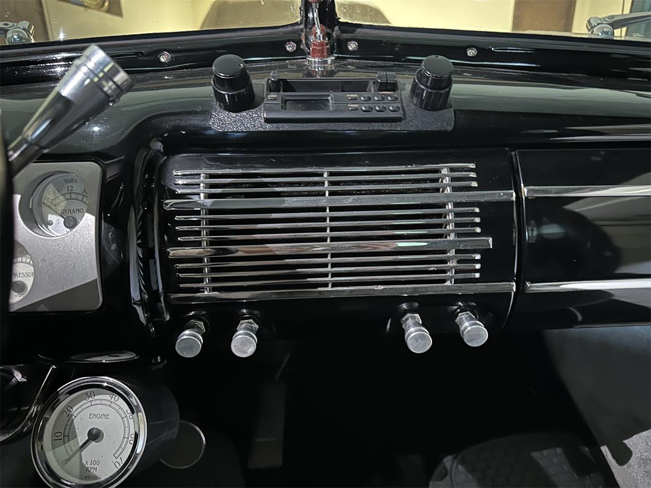 Ford-2-dr-coupe-1940-Cherry-Red-Grey-13