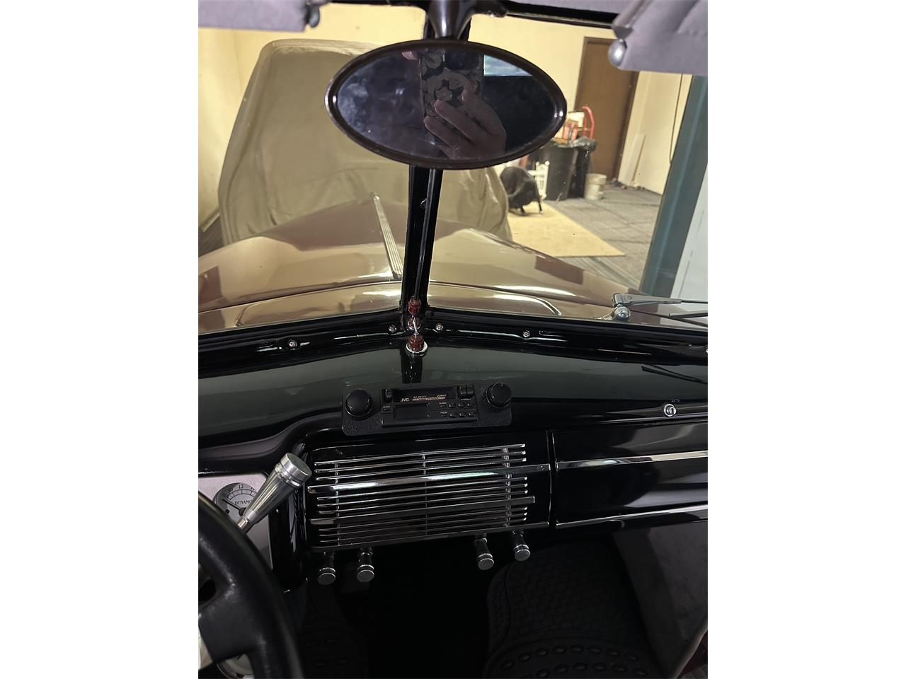 Ford-2-dr-coupe-1940-Cherry-Red-Grey-15