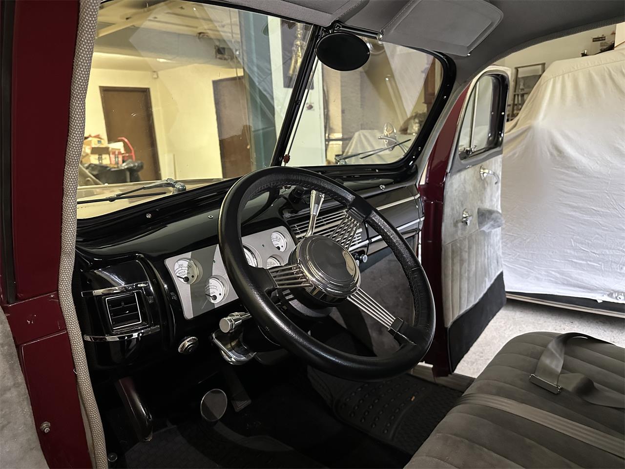 Ford-2-dr-coupe-1940-Cherry-Red-Grey-8