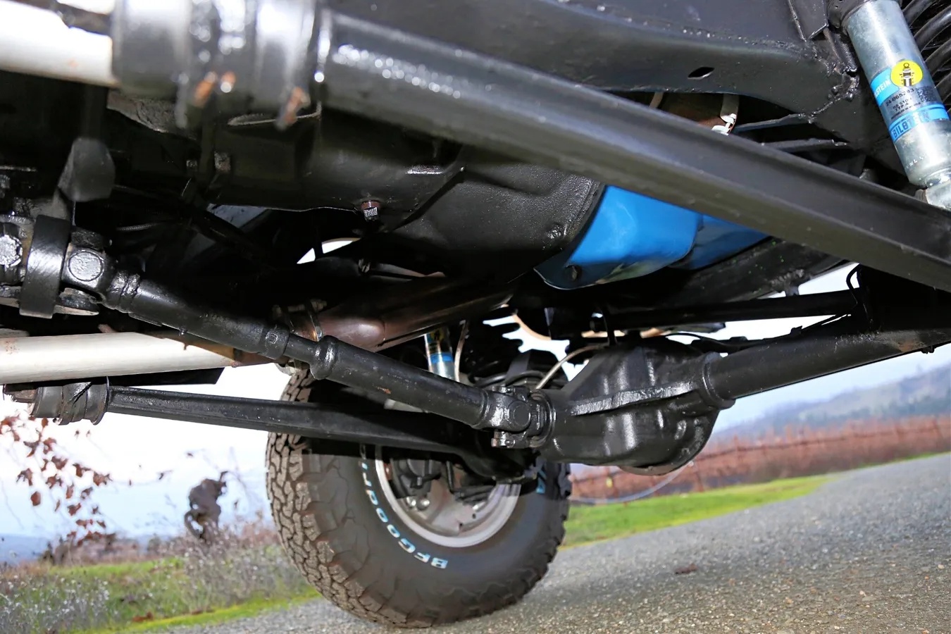 Ford-Bronco-1966-Baby-Blue-Brown-12