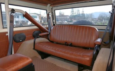 Ford-Bronco-1966-Baby-Blue-Brown-6