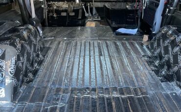 Ford-Bronco-1977-SUV-4