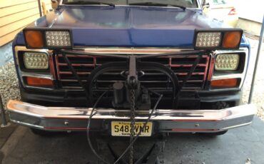 Ford-Bronco-1983-Blue-Black-1