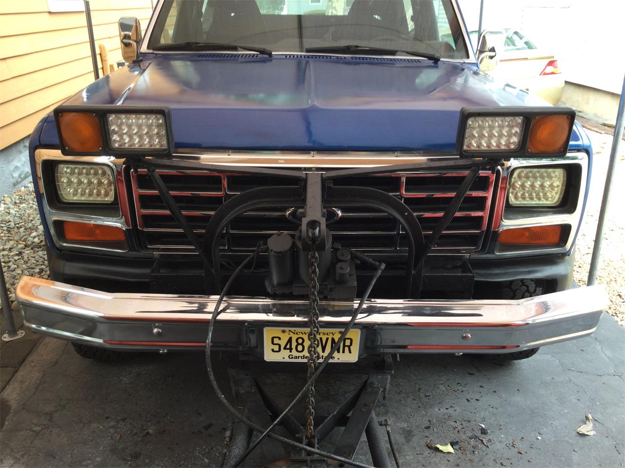 Ford-Bronco-1983-Blue-Black-1