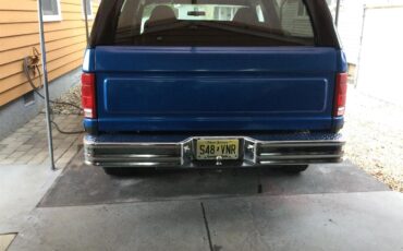 Ford-Bronco-1983-Blue-Black-3