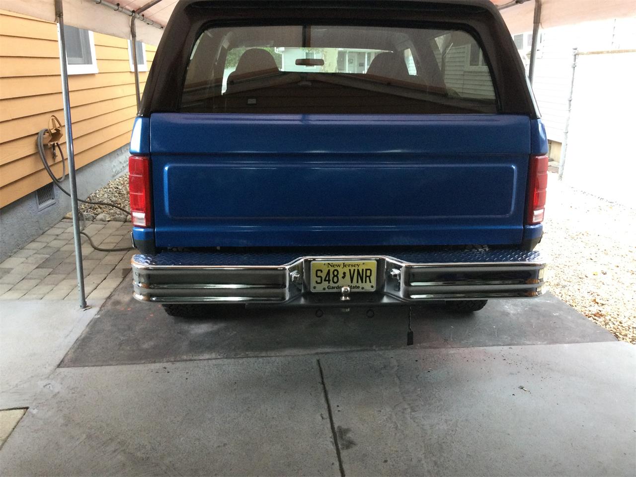 Ford-Bronco-1983-Blue-Black-3