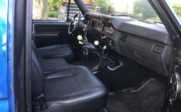 Ford-Bronco-1983-Blue-Black-8