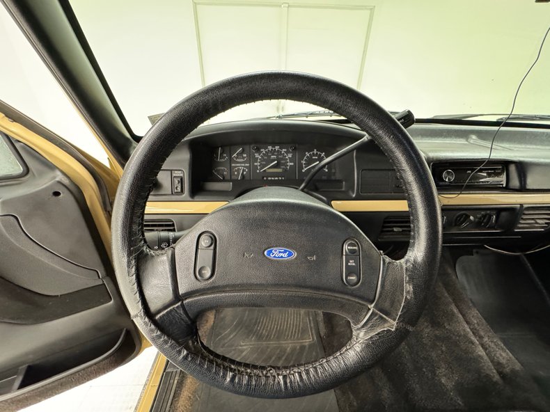 Ford-Bronco-1992-Tan-Black-11