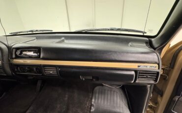 Ford-Bronco-1992-Tan-Black-16