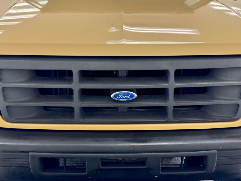 Ford-Bronco-1992-Tan-Black-27