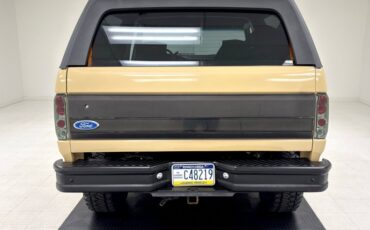 Ford-Bronco-1992-Tan-Black-3