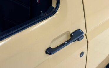 Ford-Bronco-1992-Tan-Black-30