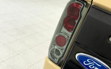 Ford-Bronco-1992-Tan-Black-31