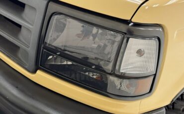 Ford-Bronco-1992-Tan-Black-39