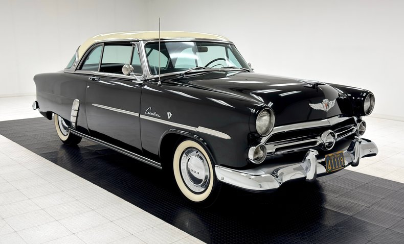 Ford-Crestline-1952-Raven-Black-Dark-Green-1