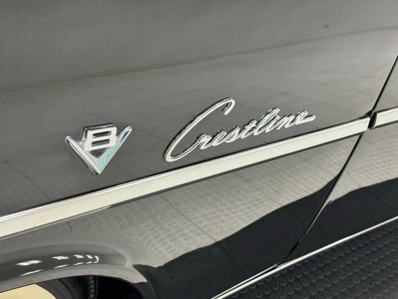 Ford-Crestline-1952-Raven-Black-Dark-Green-12