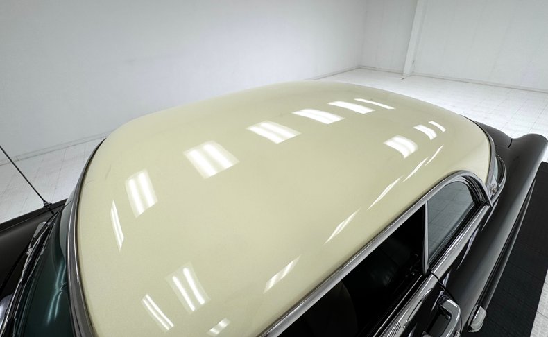 Ford-Crestline-1952-Raven-Black-Dark-Green-14