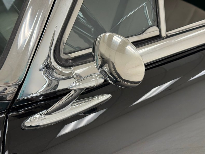 Ford-Crestline-1952-Raven-Black-Dark-Green-15