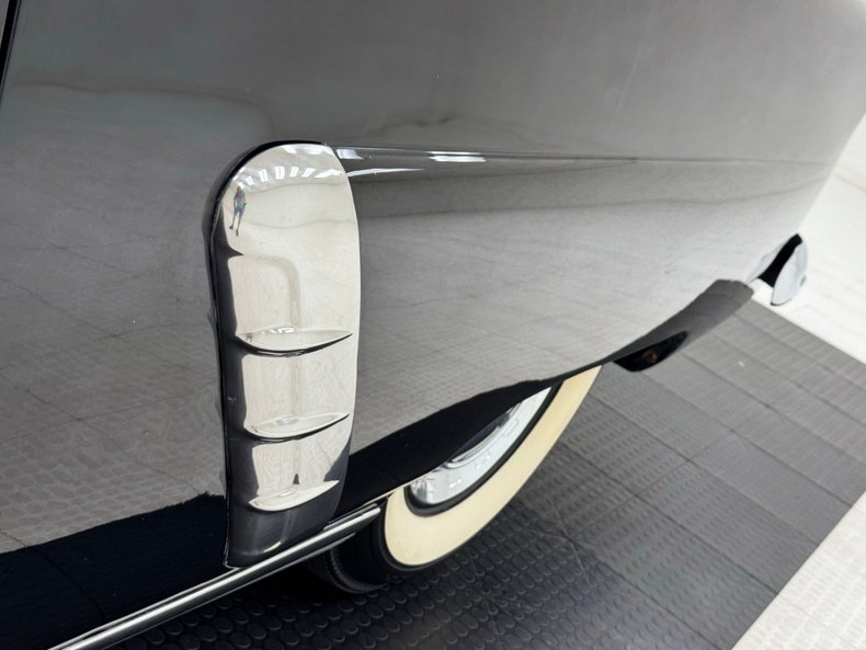 Ford-Crestline-1952-Raven-Black-Dark-Green-16