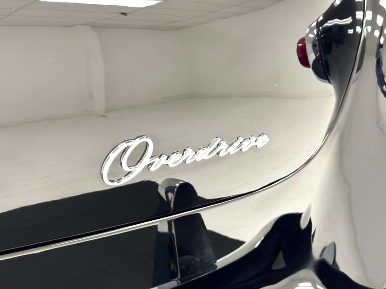 Ford-Crestline-1952-Raven-Black-Dark-Green-19