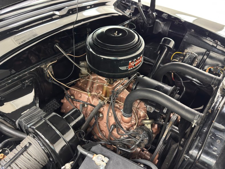 Ford-Crestline-1952-Raven-Black-Dark-Green-21