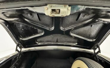 Ford-Crestline-1952-Raven-Black-Dark-Green-24