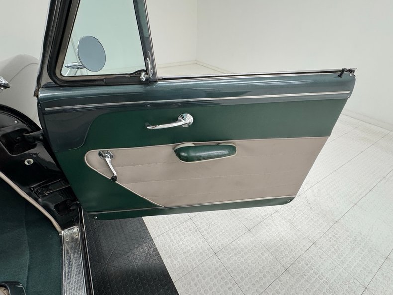 Ford-Crestline-1952-Raven-Black-Dark-Green-29