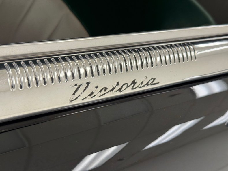 Ford-Crestline-1952-Raven-Black-Dark-Green-48