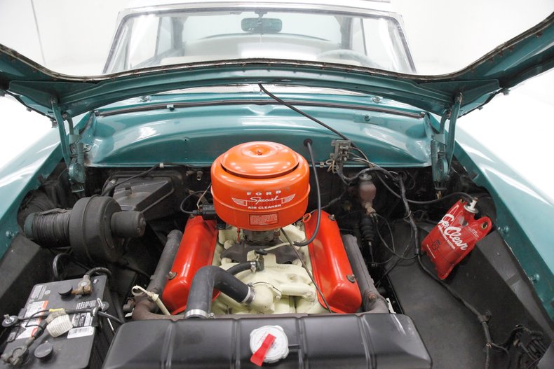 Ford-Crestline-1954-Killarney-Green-White-10