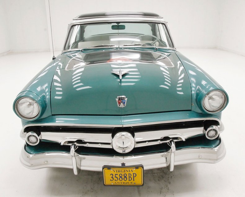 Ford-Crestline-1954-Killarney-Green-White-2