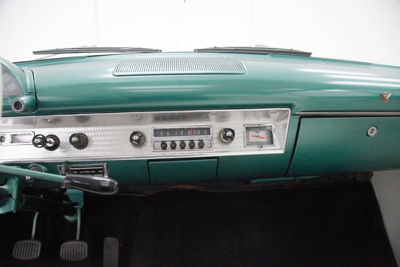 Ford-Crestline-1954-Killarney-Green-White-27