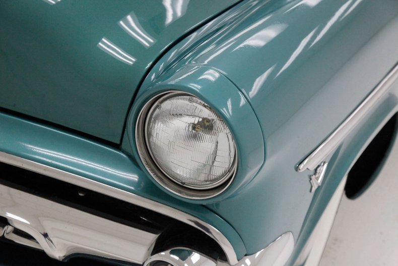 Ford-Crestline-1954-Killarney-Green-White-3