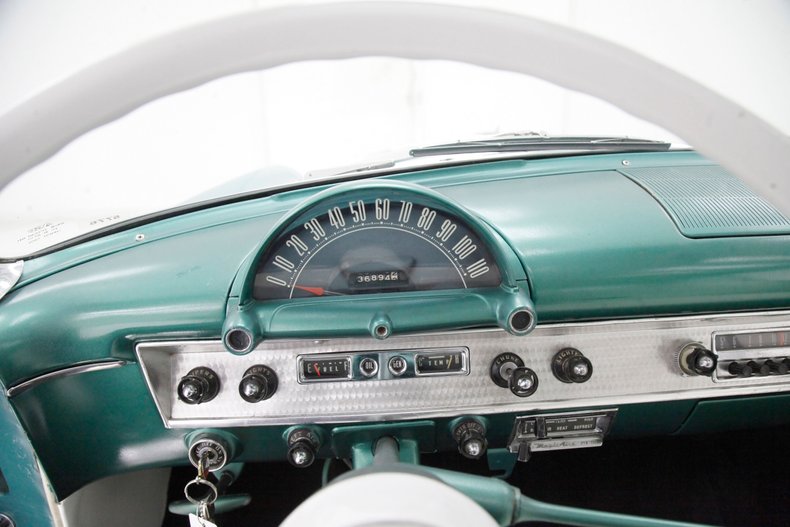 Ford-Crestline-1954-Killarney-Green-White-45