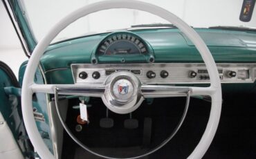 Ford-Crestline-1954-Killarney-Green-White-46