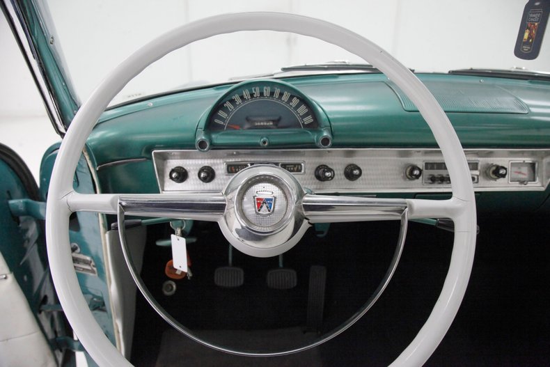 Ford-Crestline-1954-Killarney-Green-White-46