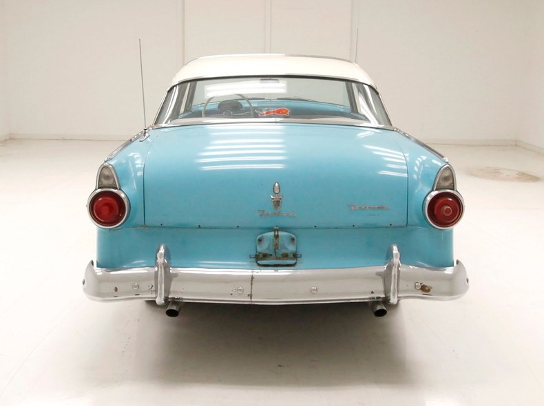 Ford-Crown-victoria-1955-Light-Blue-Aqua-1