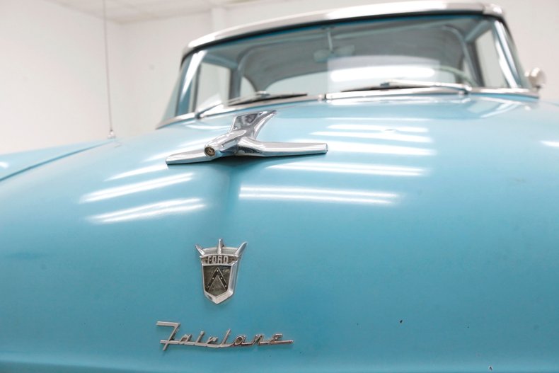 Ford-Crown-victoria-1955-Light-Blue-Aqua-13