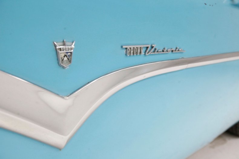 Ford-Crown-victoria-1955-Light-Blue-Aqua-18