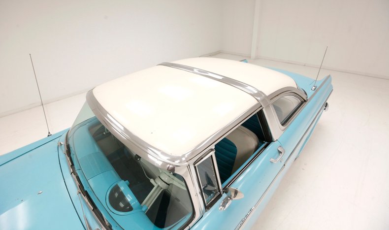 Ford-Crown-victoria-1955-Light-Blue-Aqua-21