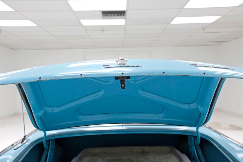 Ford-Crown-victoria-1955-Light-Blue-Aqua-30