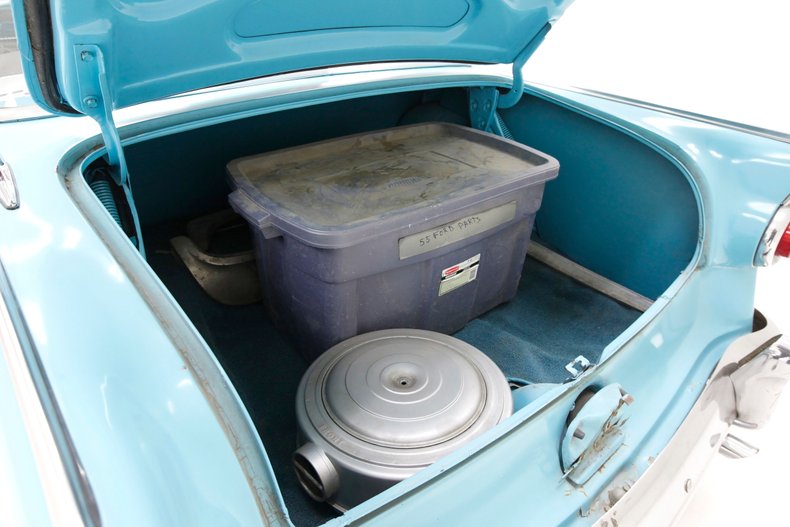 Ford-Crown-victoria-1955-Light-Blue-Aqua-32