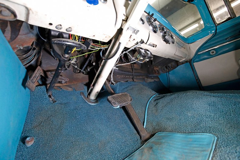 Ford-Crown-victoria-1955-Light-Blue-Aqua-38