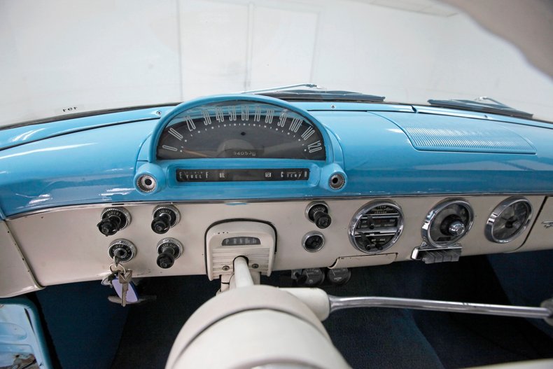 Ford-Crown-victoria-1955-Light-Blue-Aqua-39