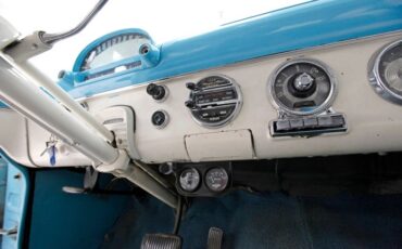 Ford-Crown-victoria-1955-Light-Blue-Aqua-42