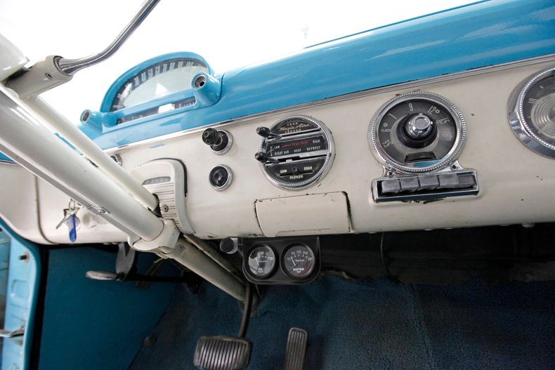 Ford-Crown-victoria-1955-Light-Blue-Aqua-42